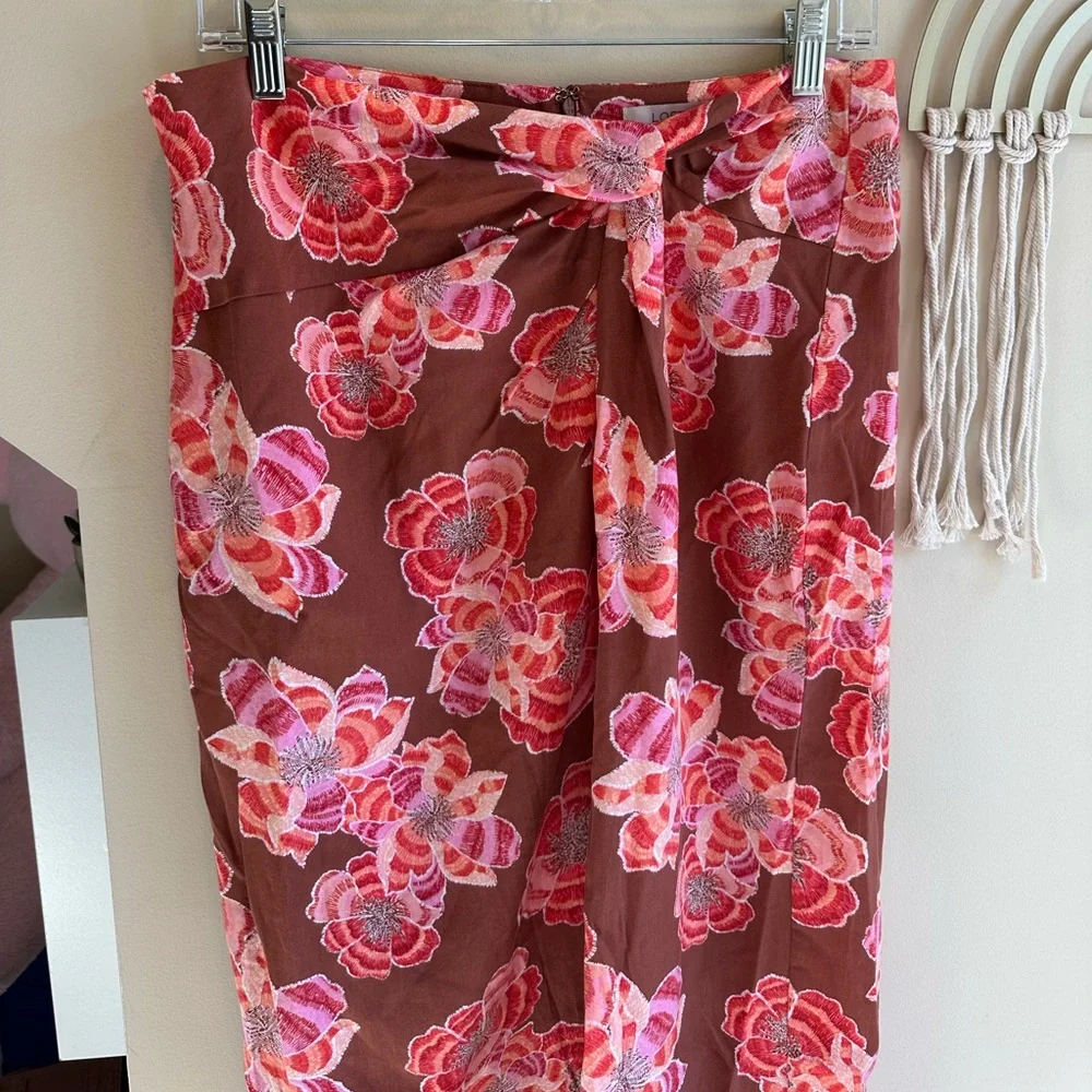 LOFT Skirt - Picture 2 of 9